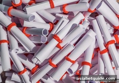 亚洲博彩网站深度解析：大小单双组合技巧与对冲策略全攻略