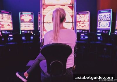 亚洲博彩网站深度解析：英雄联盟电子游戏转轴调试技巧全攻略